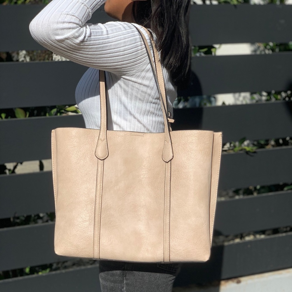Tan tote bag